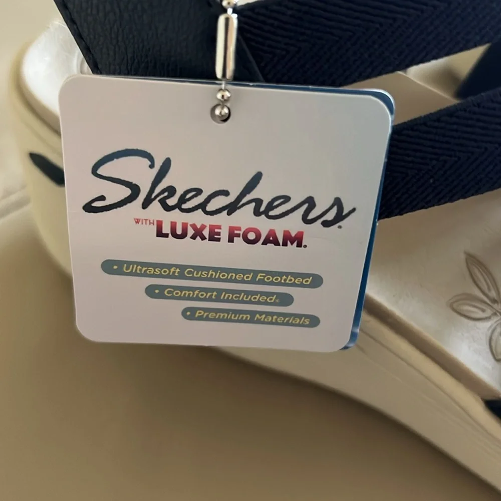 NWT Skechers Navy Blue Strappy Sandals - Picture 8 of 9